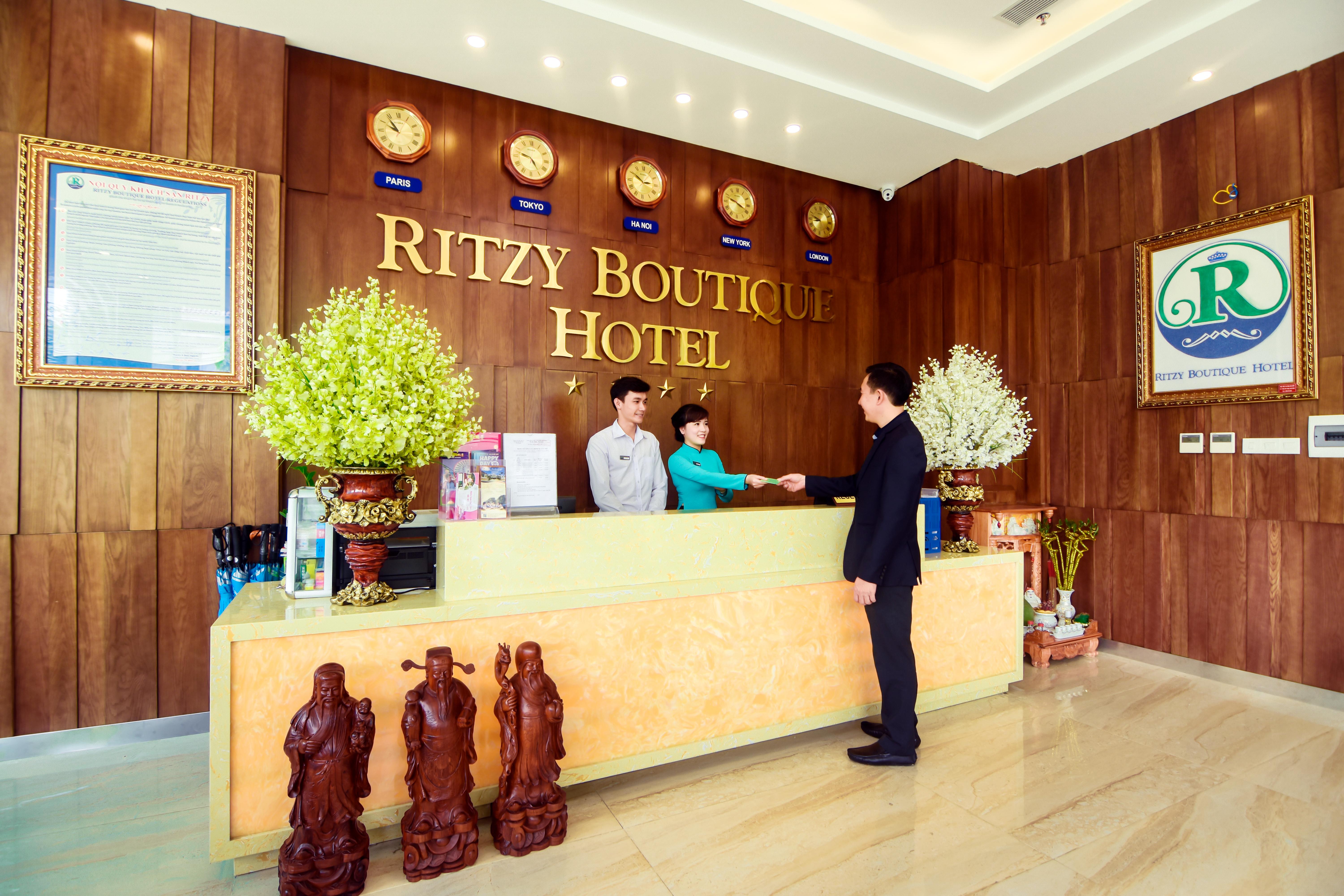 Ritzy Boutique Hotel Da Nang Beach Esterno foto