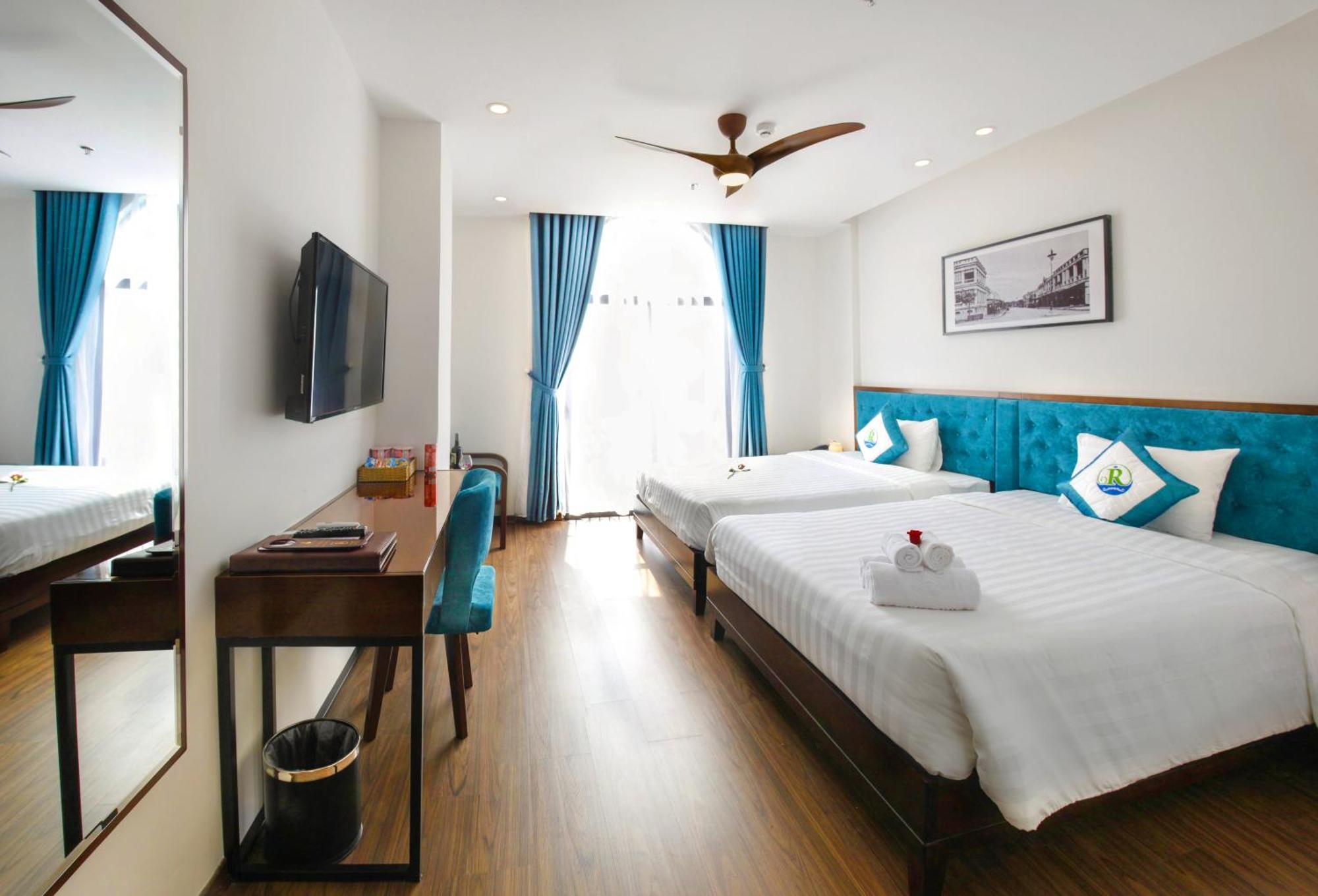 Ritzy Boutique Hotel Da Nang Beach Esterno foto
