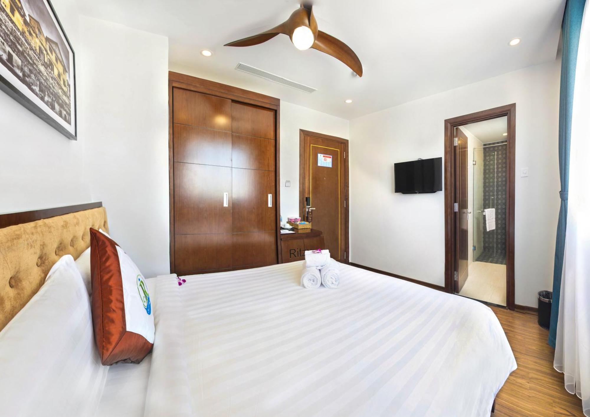Ritzy Boutique Hotel Da Nang Beach Esterno foto