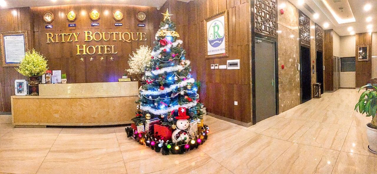 Ritzy Boutique Hotel Da Nang Beach Esterno foto